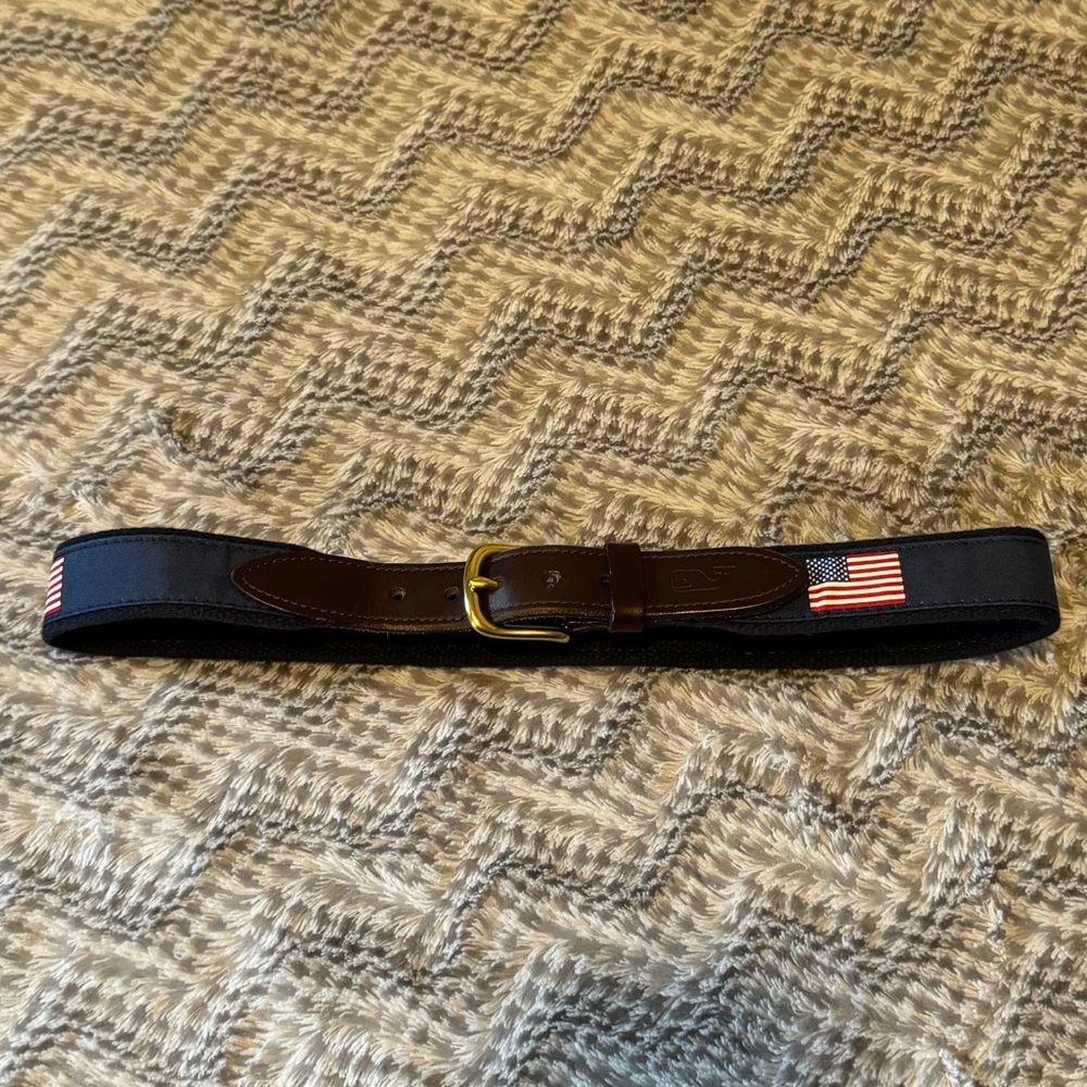 Vineyard Vines belt boys